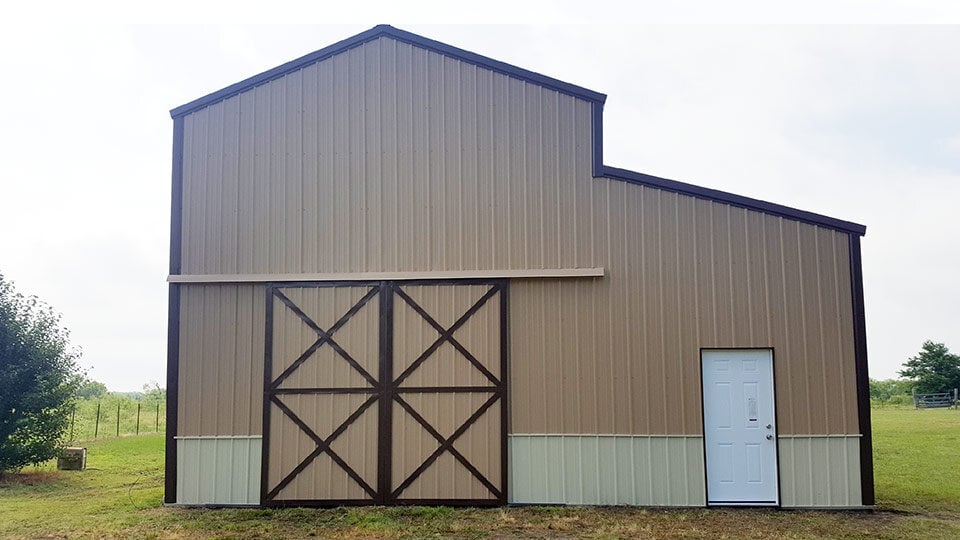 Open Span Pole Barn with Enclosed Lean To